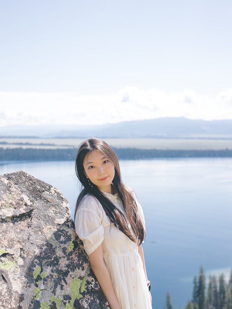 Picture describing the Dr. Hairong Xu